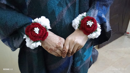 White floral bangle set